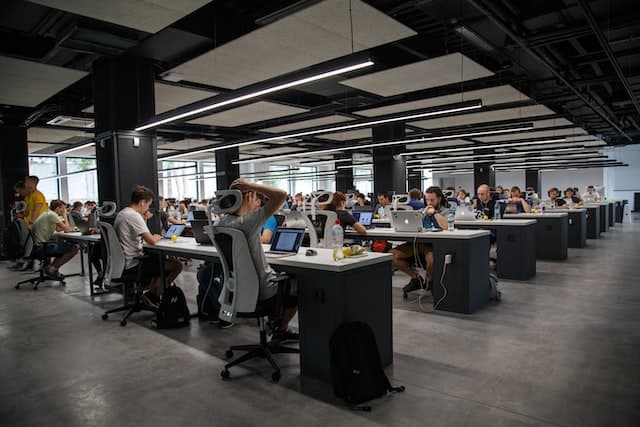 Cómo se contabiliza el material de oficina