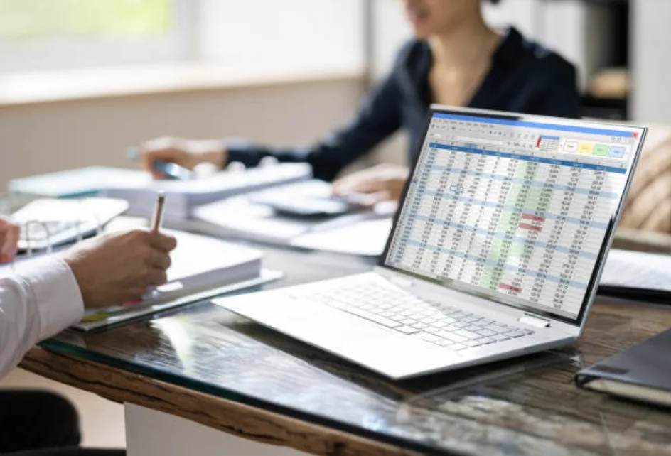 Hoja de cálculo Excel para control de ingresos y gastos
