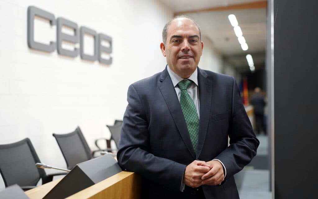 Lorenzo Amor hablando sobre la factura electrónica y el IVA franquiciado