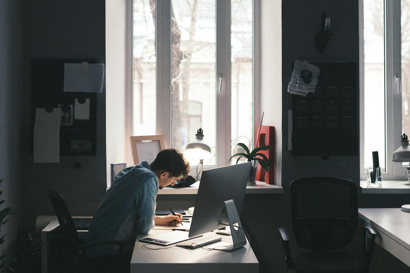 Holded scanner digitising expenses on laptop and mobile